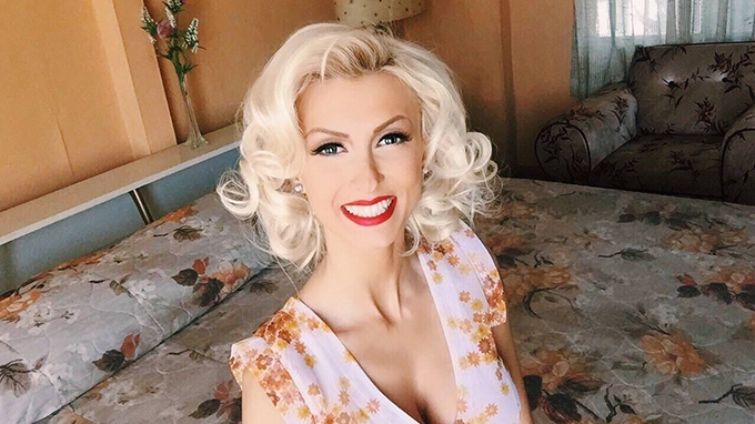 ANDREEA BĂLAN, de nerecunoscut, cu doar câteva zile înainte de naştere! S-a pozat goală, apoi...