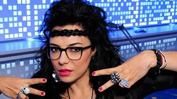 DJ Wanda, de dimineaţă, cu pepenele între picioare! Vezi cum îşi petrece vedeta duminica perfectă!