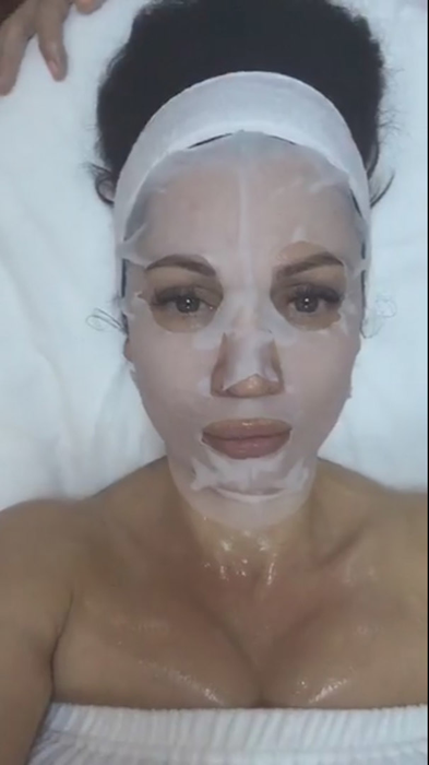 Nicoleta Luciu s-a relaxat la esteticiană