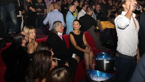 Ilie Nastase si Brigitte Sfat sunt prea cuminti pentru viata de noapte a Capitalei. Cei doi nu par sa se mai distreze la club