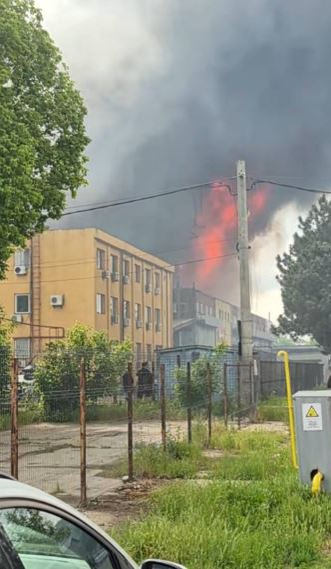Incendiu violent în sectorul 6 al Capitalei/ sursă foto: social media