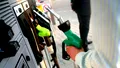 Primăria Sector 4 va da 600 de lei pentru carburant sau reducere la transportul public. Cine poate beneficia de acești bani