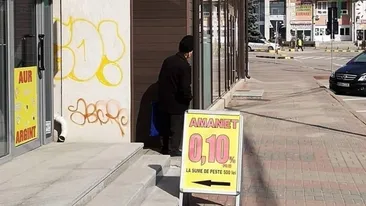 Imaginea a devenit virală! Cum a reacționat bătrânelul din imagine ieri, după ce l-a prins ora 14:00 în oraș