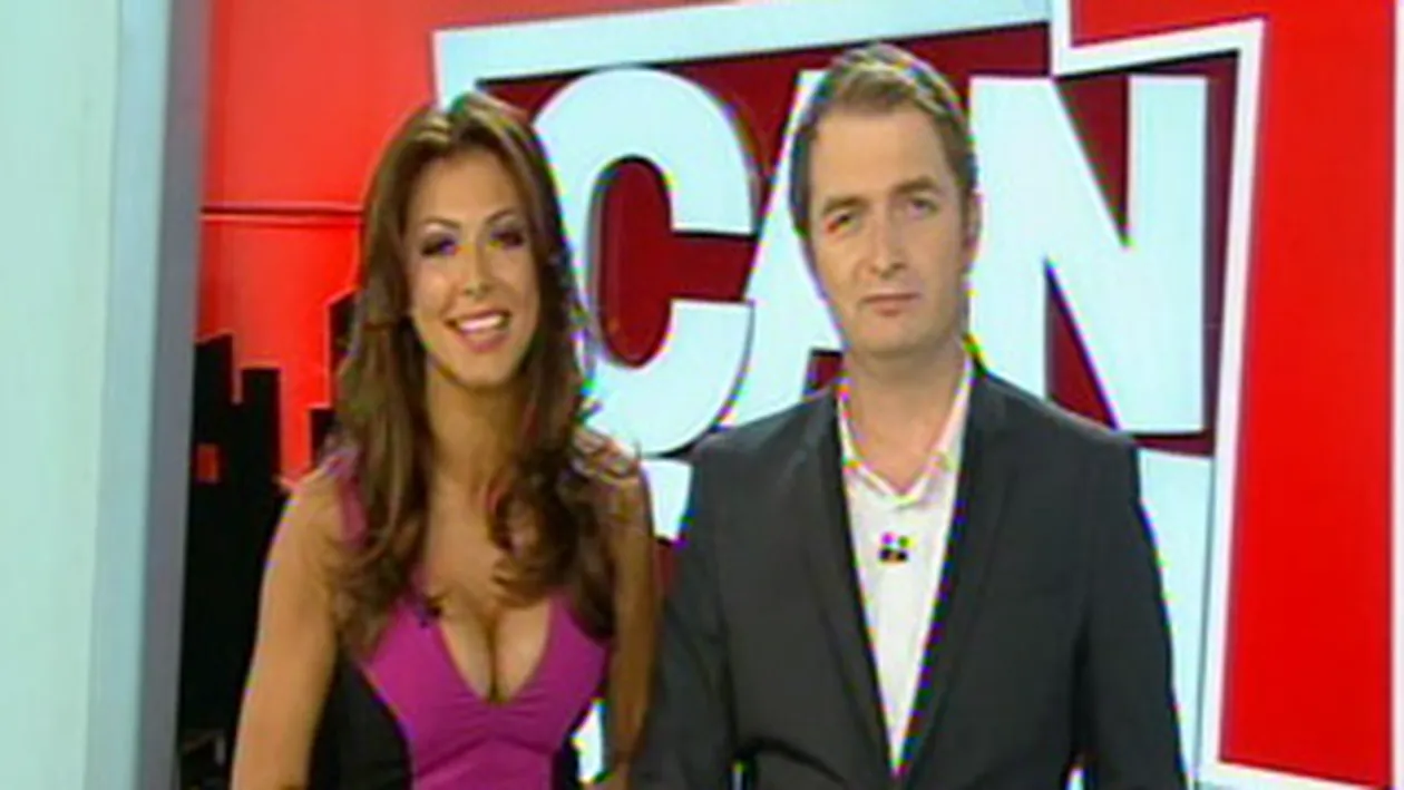 Decolteu UCIGATOR la CANCAN TV! Uite in ce tinuta provocatoare a intrat Ilinca Vandici in platou la Acasa TV!