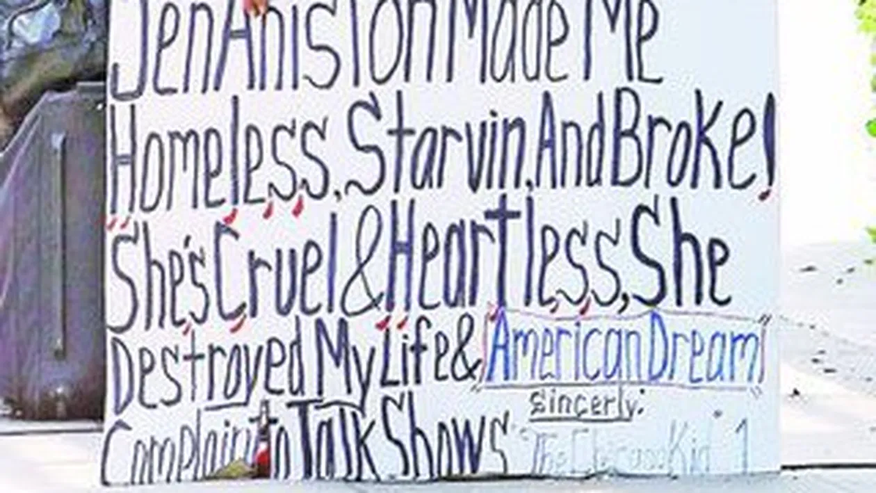 Un om al strazii acuza: Jennifer Aniston m-a lasat pe drumuri