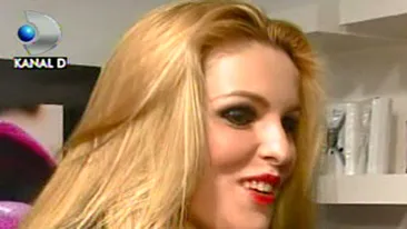 VIDEO Denisa Nechifor, indragostita de Valentine's Day! Iubesc si sunt iubita!