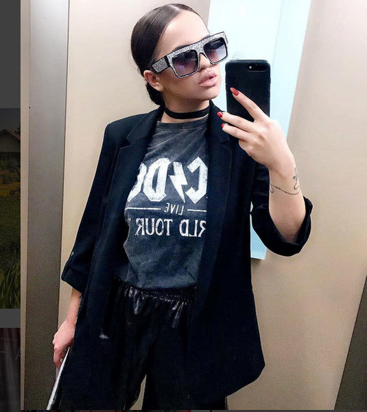 Diana Gureşoaie primeşte laude pentru stilul ei vestimentar