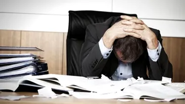 De-a râsu'-plânsu'! Un român a cerut concediu chiar în prima zi de muncă