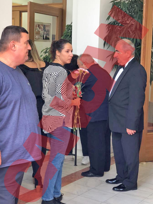 Vasile Muraru a ajuns la locul în care este depus trupul neînsuflețit al lui Alexandru Arșinel (Foto: CANCAN.RO)