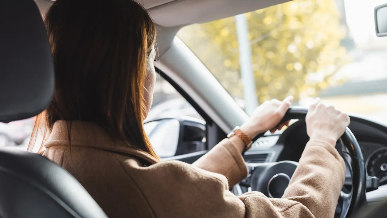 Regulă nouă în trafic pentru toți românii! Ce trebuie să faci obligatoriu când apare ambulanța