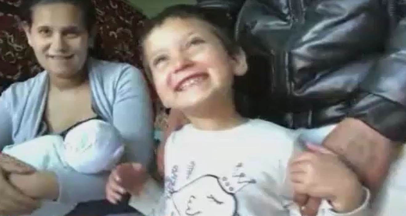 Primele imagini cu soția și copiii lui Sergiu Ciobotariu, tăticul călăreț care a dat o lecție de viață în vreme de pandemie! Cătălin Moroșanu le schimbă total viața