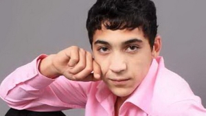 Baby Minune, scuzat de impresar pentru agresiunea supra unei femei. „E un copil, n-a terminat o scoala”