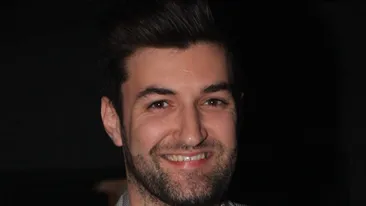 Cea mai romantică melodie din acest an îi apaţine lui Smiley! Ascultă aici ultima lui piesă, Nu deranjaţi. Îţi place?