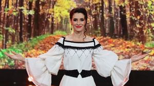 „Petrecere... cu cântec” revine la TVR 1. Iuliana Tudor ne provoacă la o nouă experiență în divertisment: inteligența artificială!