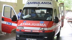 A fost sau n-a fost? Sapte elevi din Bucuresti au ajuns la spital cu suspiciuni de intoxicare. Ce-au spus doctorii cand i-au vazut