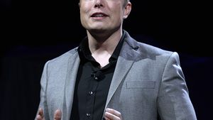 Elon Musk stă în chirie. De ce și-a vândut cele 7 case