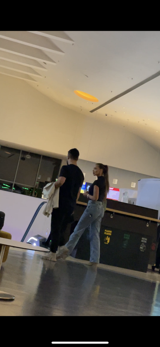 Gabi Bădălău și Bianca Drăgușanu au ajuns la Mall Băneasa