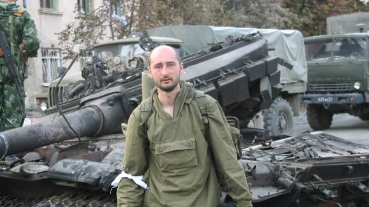 Jurnalist asasinat în propria locuință. A fost împușcat în spate. Soția l-a găsit într-o baltă de sânge