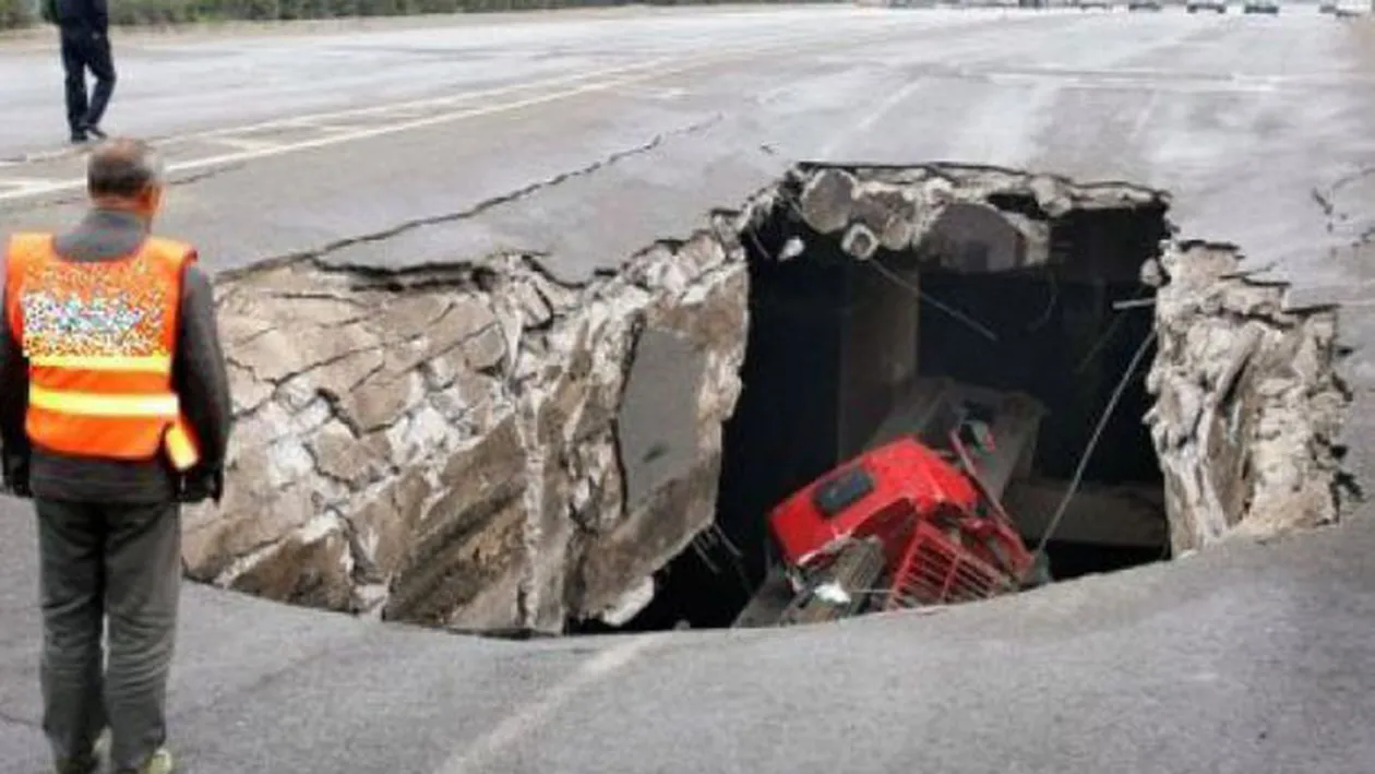 Probleme cu circulatia in Bucuresti dupa ce asfaltul a cedat. Afla ce s-a intamplat si zonele pe unde nu se circula