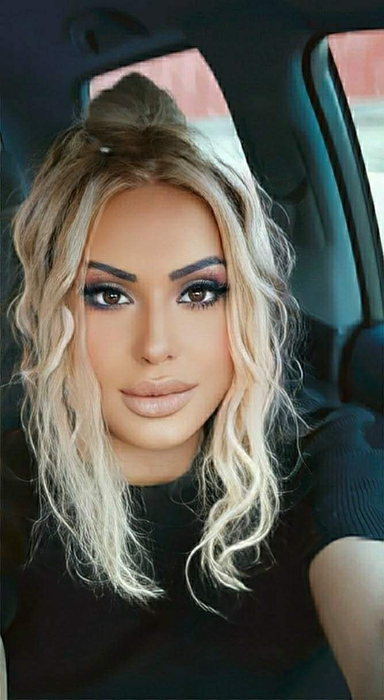 Sonia Ferrari, concurenta-transsexual de la “Chefi la cuțite”, este nepoata lui Nicolae Guță! Imagini HOT după ce și-a făcut operații de peste 50.000 euro | FOTO