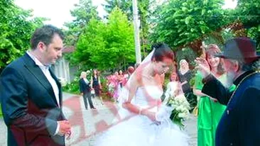S-a insurat cu profa de pian