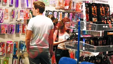 Viciile se vand mai bine in criza. Traiasca sexul, alcoolul si tutunul!