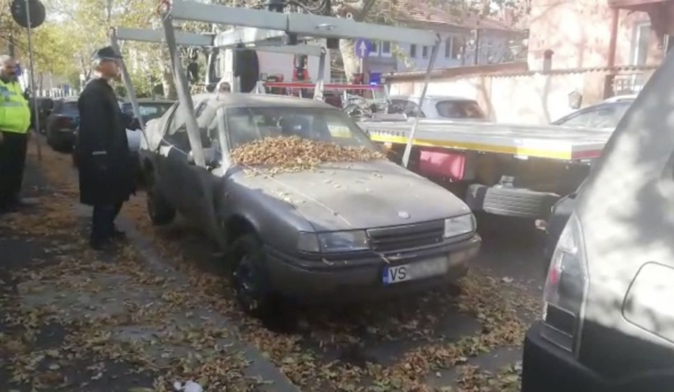 Mașina lui Nicușor Dan Sursă foto: Antena 3