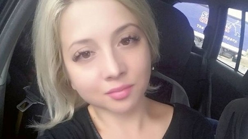 Alina este educatoare într-un sat din Vaslui! Ce au descoperit procurorii când i-au ascultat telefonul întrece orice imaginație