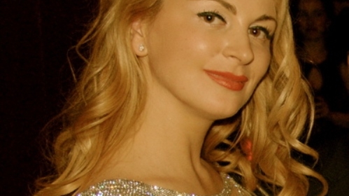 Delia Antal se urâţeşte după ce consumă carne: "Îmi ies coşuri, vreau să devin vegetariană"