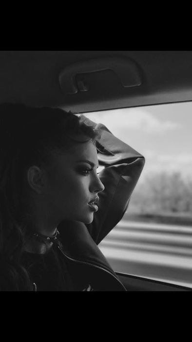Câte operații estetice are bulgăroaica DARA, de fapt. Câștigătoarea Eurovision a fost criticată pentru aspectul ei de „păpușă”