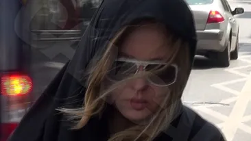 Primele imagini cu Anca Badiu, dupa moartea fratelui ei! E devastata si se chinuie sa-i aduca trupul in tara!