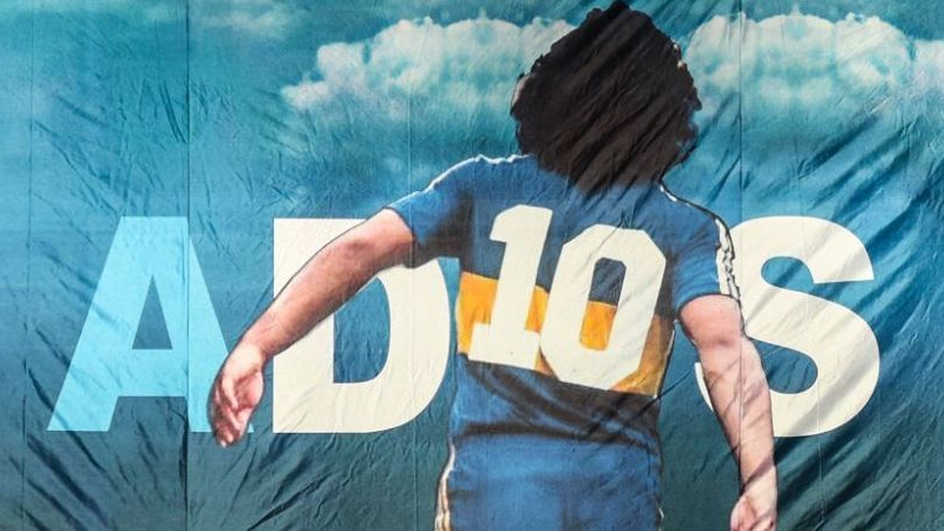 Maradona nu se poate odihni în pace! Şase copii, presupuși ilegitimi, au obligat instanţa din Argentina să interzică incinerarea starului