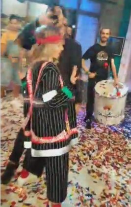 Răzvan Simion a făcut-o de ziua Lidie Buble! Nimeni nu se aştepta la asta, când a urcat pe scenă, a luat microfonul şi…