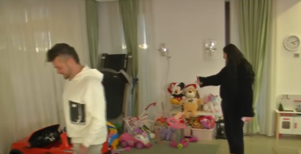 Gabriela Cristea și Tavi Clonda, în casa din Corbeanca