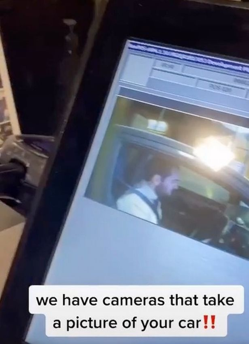 Un client McDonald's a rămas cu gura căscată, după ce a văzut cum sunt gestionate comenzile la drive-thru