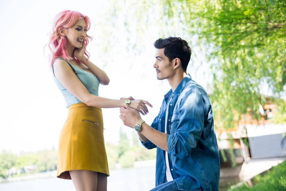 ANDREEA BĂLAN îşi sărbătoreşte ziua de naştere şi e în culmea fericirii. Cântăreaţa şi-a făcut un super-cadou