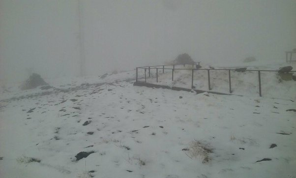 Stratul primei zăpezi căzute anul acesta este de 3 centimetri.