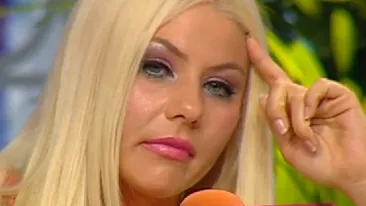 Cosmarul s-a terminat! Adina Heaven poate rasufla usurata. Artista a scapat de chisturile dureroase din cap!