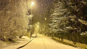 Iarna nu și-a spus ultimul cuvânt! Poiana Brașov, acoperită de zăpadă în mijlocul primăverii. FOTO + VIDEO