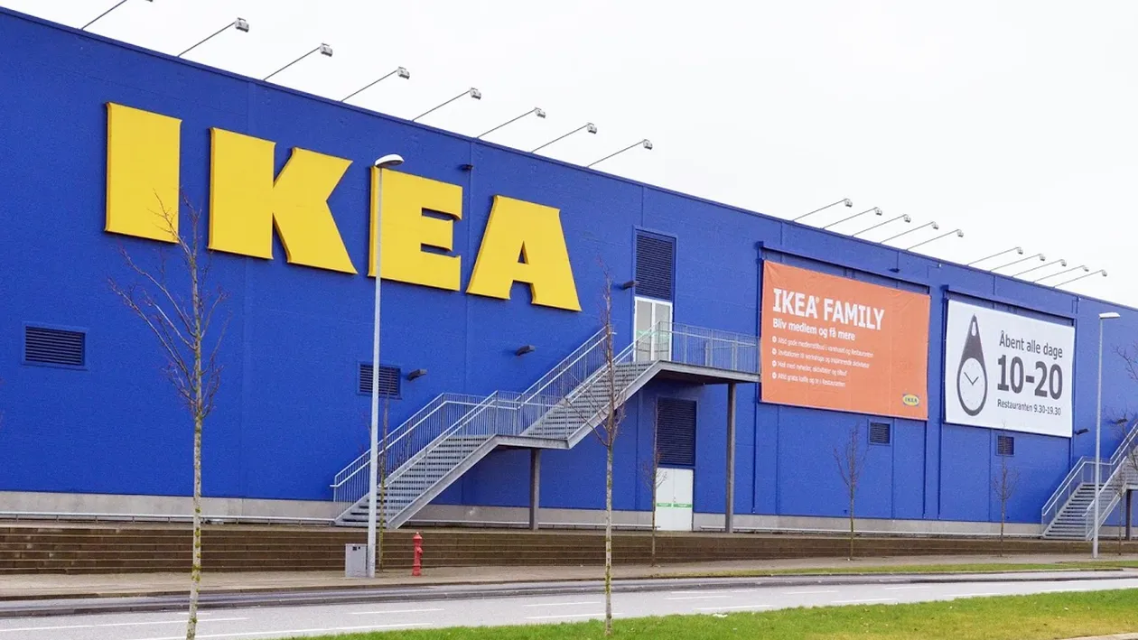 Metoda inedită prin care o tânără a furat o canapea și un pat din magazinul Ikea fără a fi observată. Cum a reușit să păcălească angajații