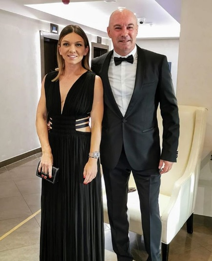Simona Halep și-a șocat fanii! Ce i-a făcut fostului ei antrenor, Darren Cahill | GALERIE FOTO
