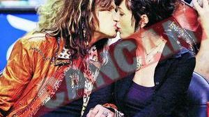 Steven Tyler de la Aerosmith si-a pipait iubita la finala NBA