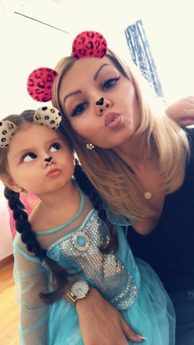 Beyonce de România se bucură din plin de vestea că nu are cancer! Cum s-a fotografiat în urmă cu puţin timp