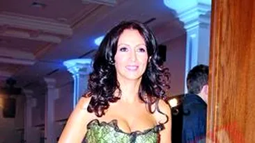 Teo ii ia locul Mihaelei Radulescu