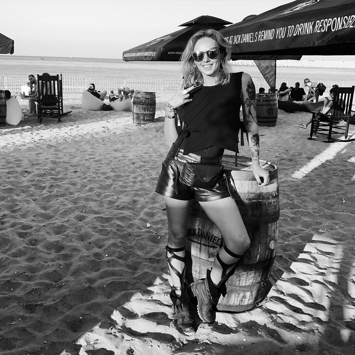 Roxana Ionescu a purtat ținute lejere la Neversea