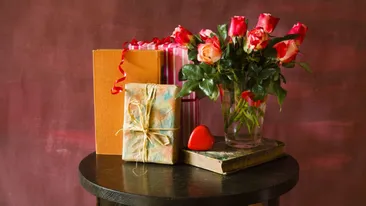 Se dau sau nu cadouri de 1 și 8 martie, în școli? Ce spune legea