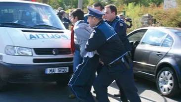 Politia Capitalei ne cere ajutorul! Sa ajutam autoritatile sa gaseasca atacatorul care a impuscat un barbat! Iata portretul lui