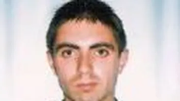 Avocatul roman care a dat cinci preoti in judecata pentru ca nu i-au scos Diavolul din electrocasnice a ajuns vedeta in Anglia!