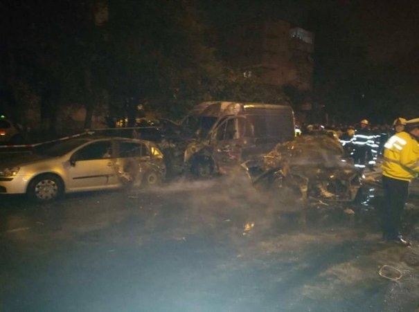 Mama femeii care a murit în accidentul din Bucureşti îşi urlă durerea, cu disperare, la locul tragediei: „Copilul meu. Este copilul meu!”