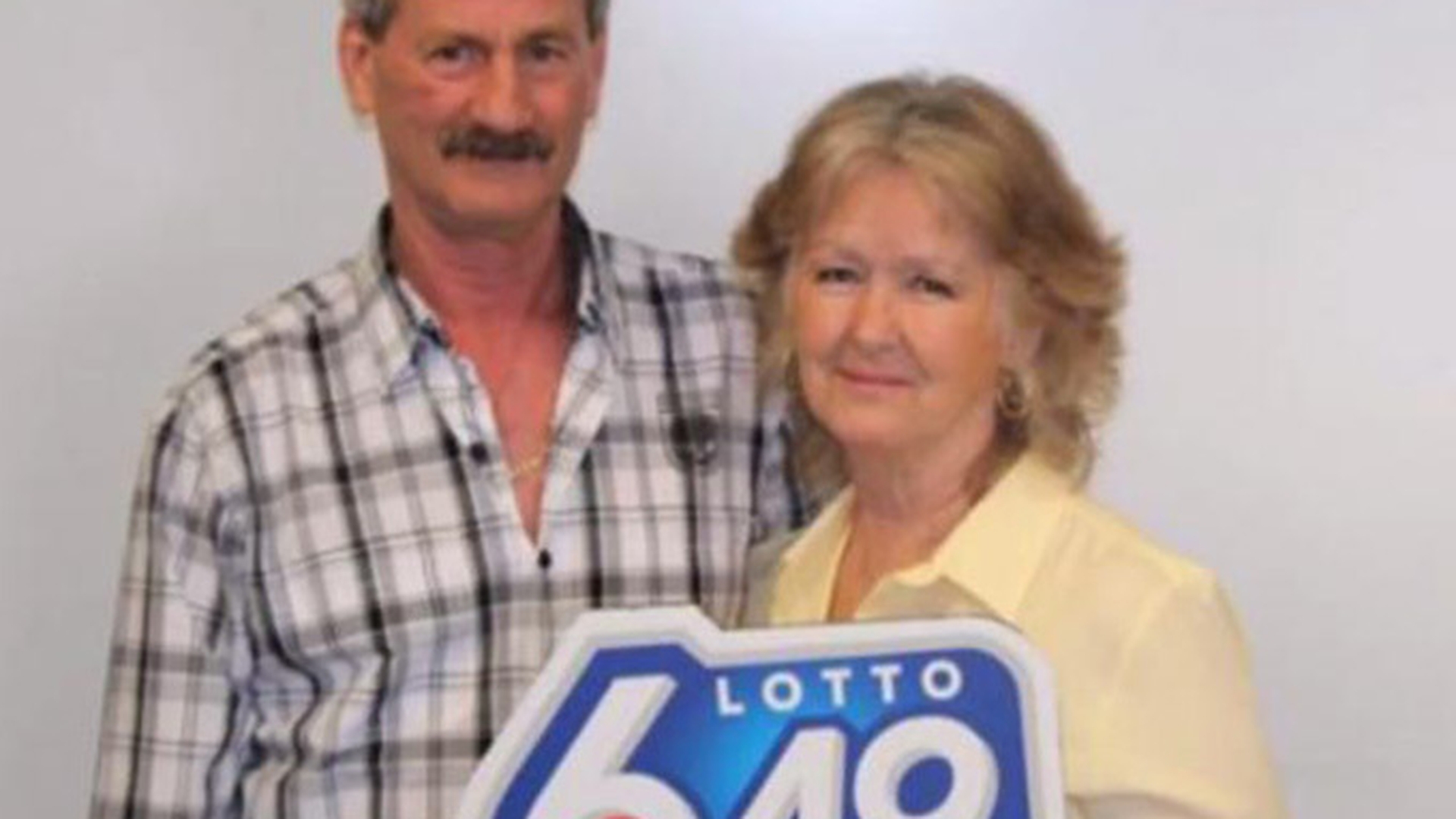 Cel mai norocos cuplu din lume! Ei au câştigat la LOTO pentru a treia oară